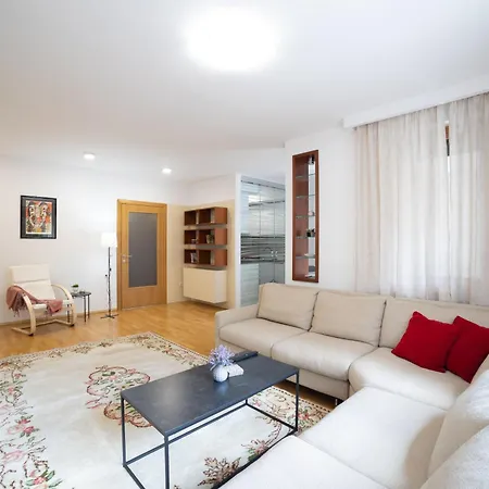Apartment Skenderpasina Skyline 2-bedroom With Balcony Sarajevo