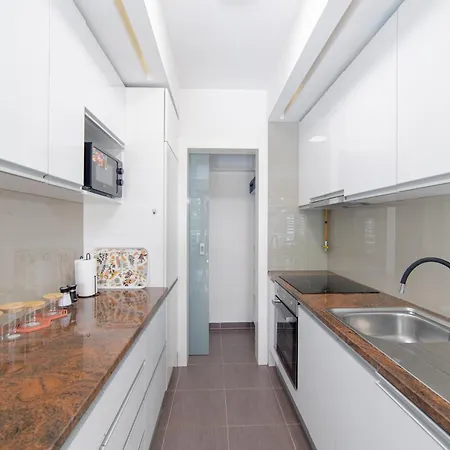 Skenderpasina Skyline 2-bedroom With Balcony Apartment Sarajevo