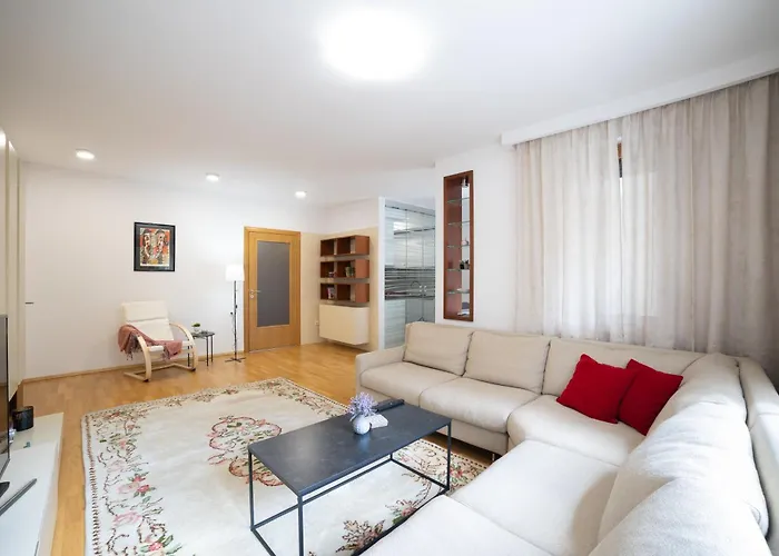 Apartament Skenderpasina Skyline 2-bedroom With Balcony Sarajewo