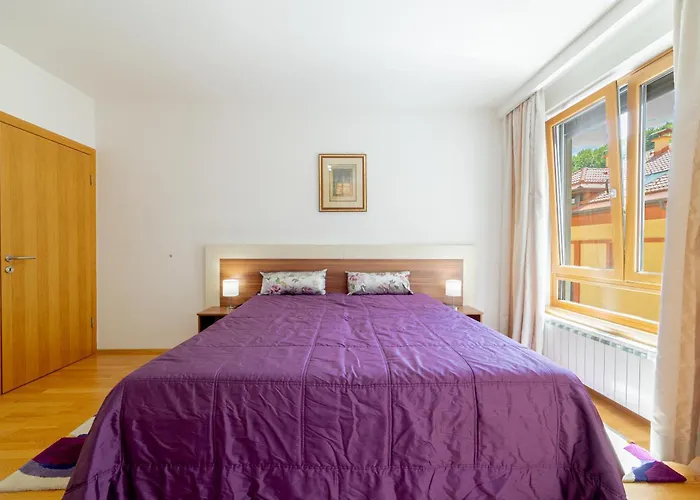 Skenderpasina Skyline 2-bedroom With Balcony Lejlighed *